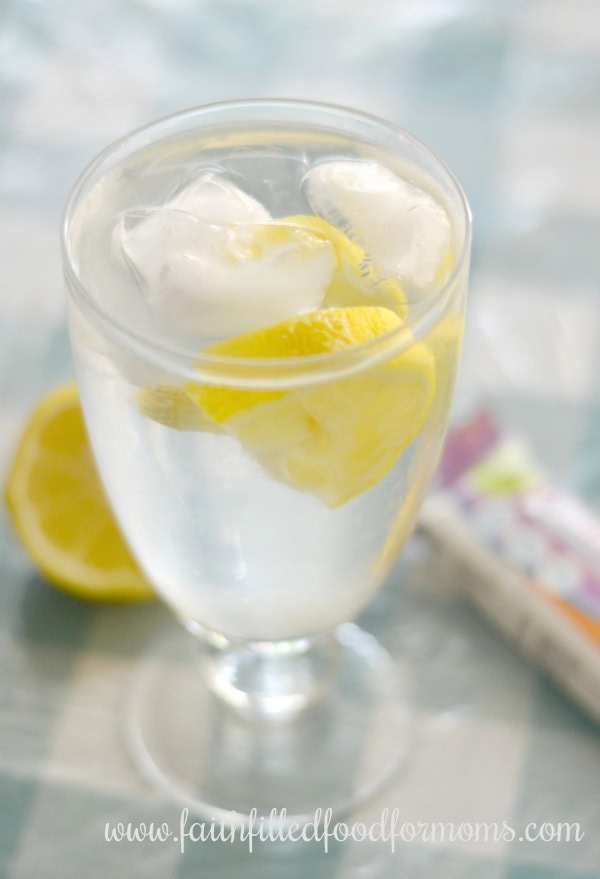 Drink your Lemon Water to boost your energy moms