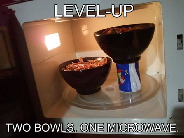 how-to-fit-two-bowls-into-microwave-life-hack how-to-fit-two-bowls-into-microwave-life-hack
